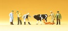 75021 Preiser Cattle at market with figures